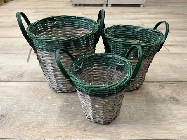 Pflanzübertopf grau gewaschen mit grünen Kunststoffrand,  3er Satz, mit Draht, Folie und Henkeln; 28x28 cm, H26 cm